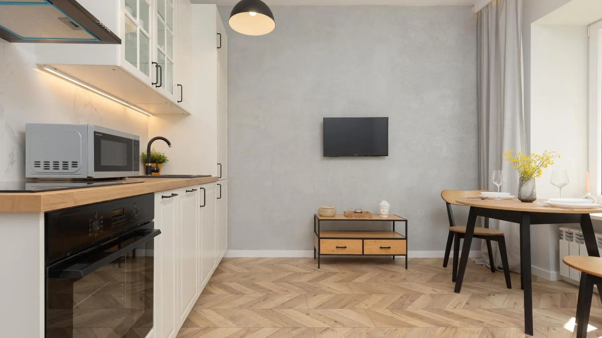 Twilight Apartment For 3 Guests Warsaw Wola By Noclegi Renters